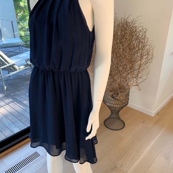 LUSH Nordstrom’s Flowy Navy Polyester Dress - Picture 2 of 8